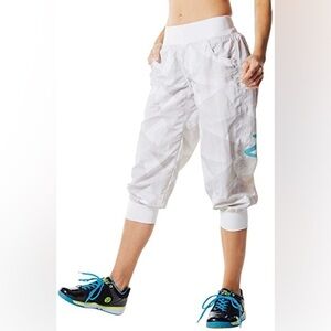 Pre loved Zumba print perfect cargo capris medium